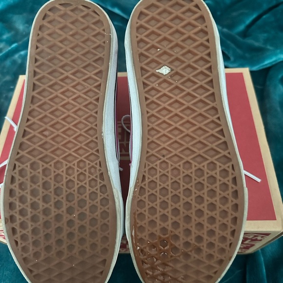 Vans - pink suede hightops - Picture 6 of 6